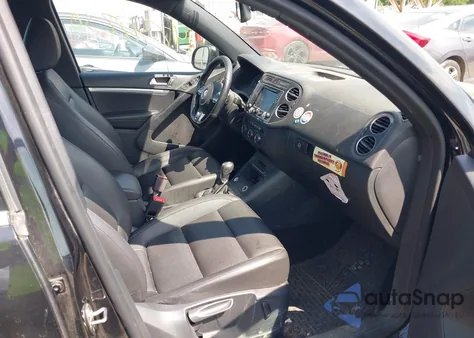 2016 Volkswagen Tiguan R-Line из США, поврежденный, VIN WVGAV7AX0GW074712